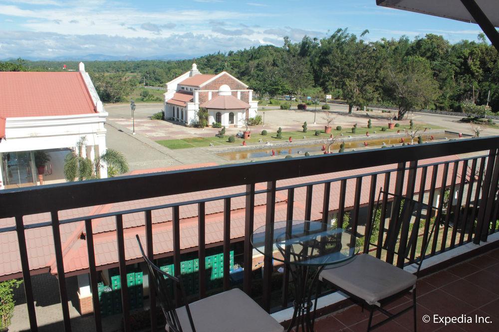 Ilocos Norte Hotel & Convention Center Laoag Zewnętrze zdjęcie