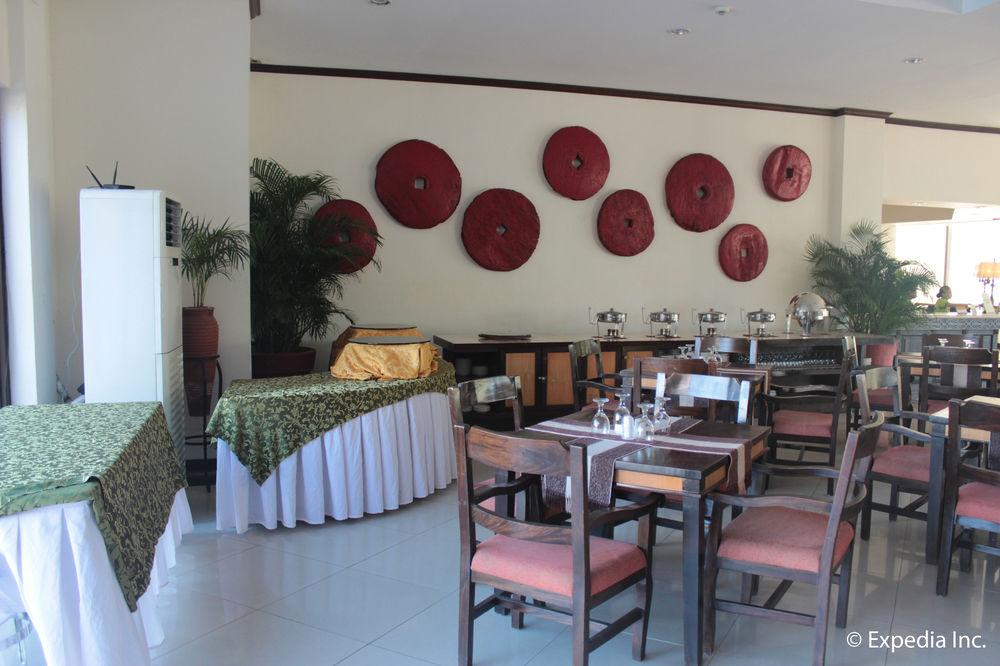 Ilocos Norte Hotel & Convention Center Laoag Zewnętrze zdjęcie