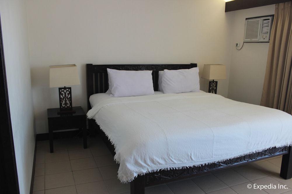 Ilocos Norte Hotel & Convention Center Laoag Zewnętrze zdjęcie