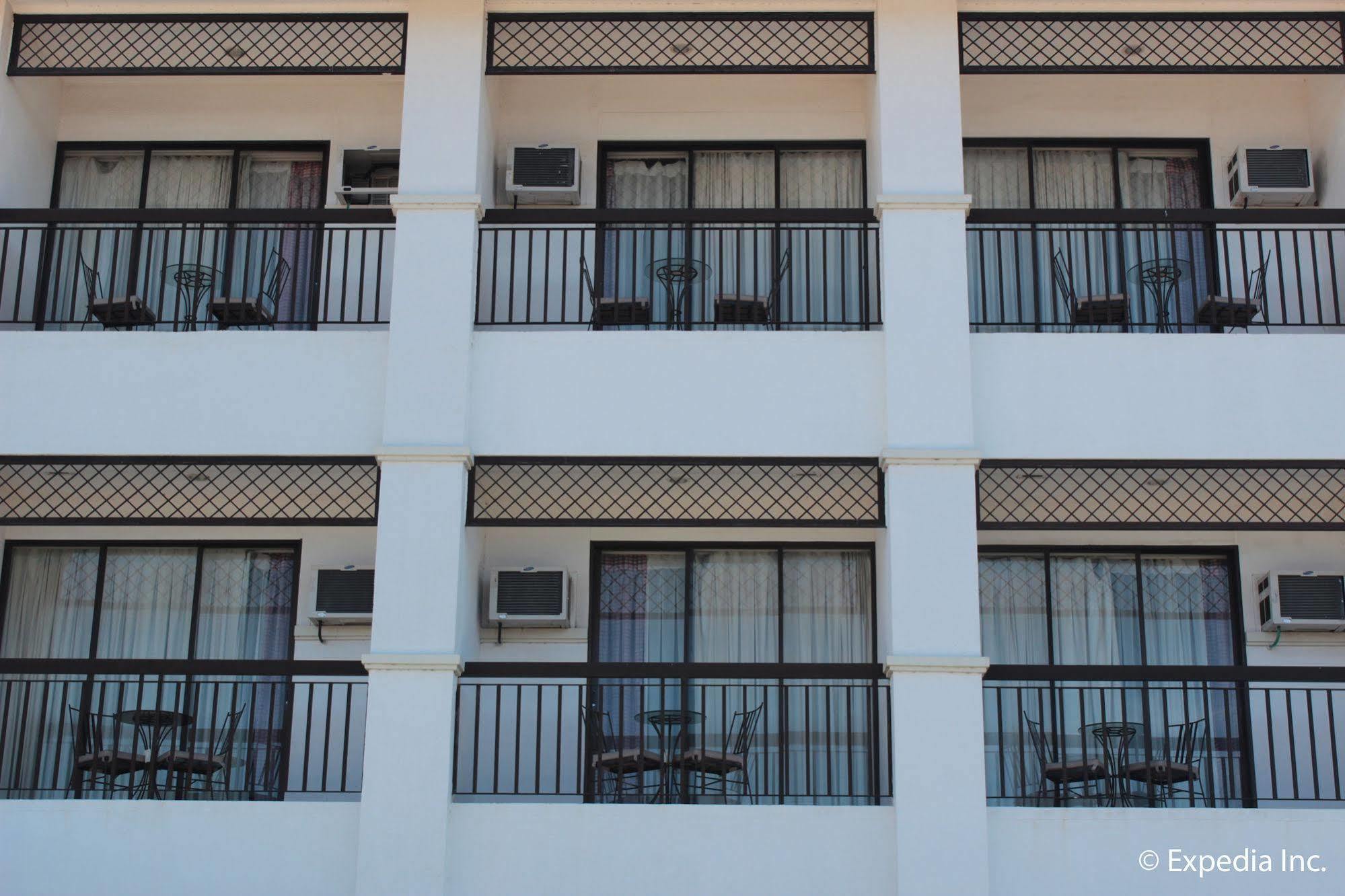 Ilocos Norte Hotel & Convention Center Laoag Zewnętrze zdjęcie