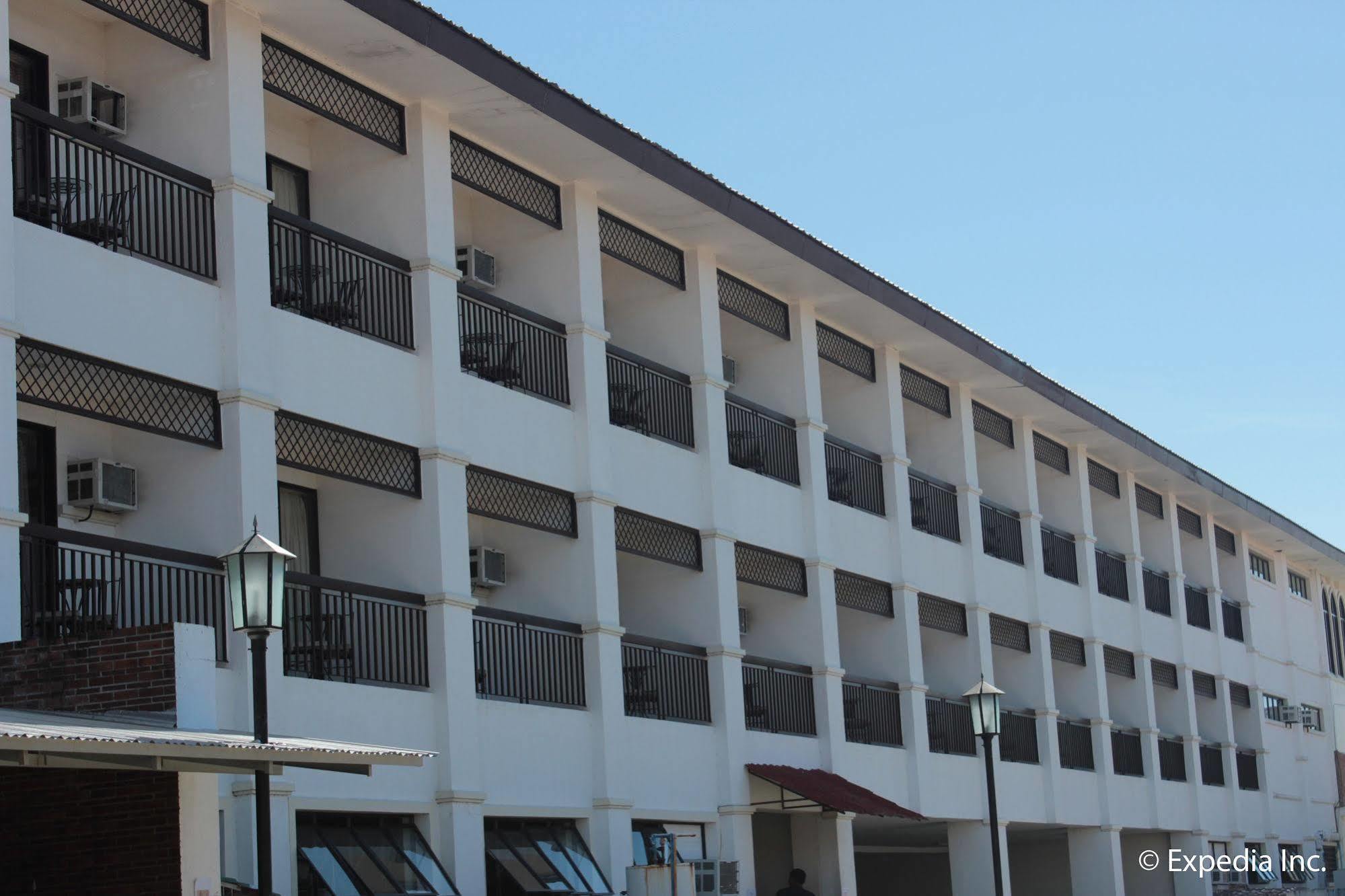 Ilocos Norte Hotel & Convention Center Laoag Zewnętrze zdjęcie