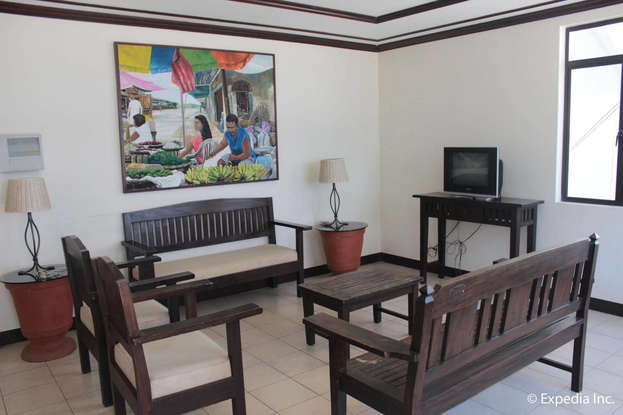 Ilocos Norte Hotel & Convention Center Laoag Zewnętrze zdjęcie
