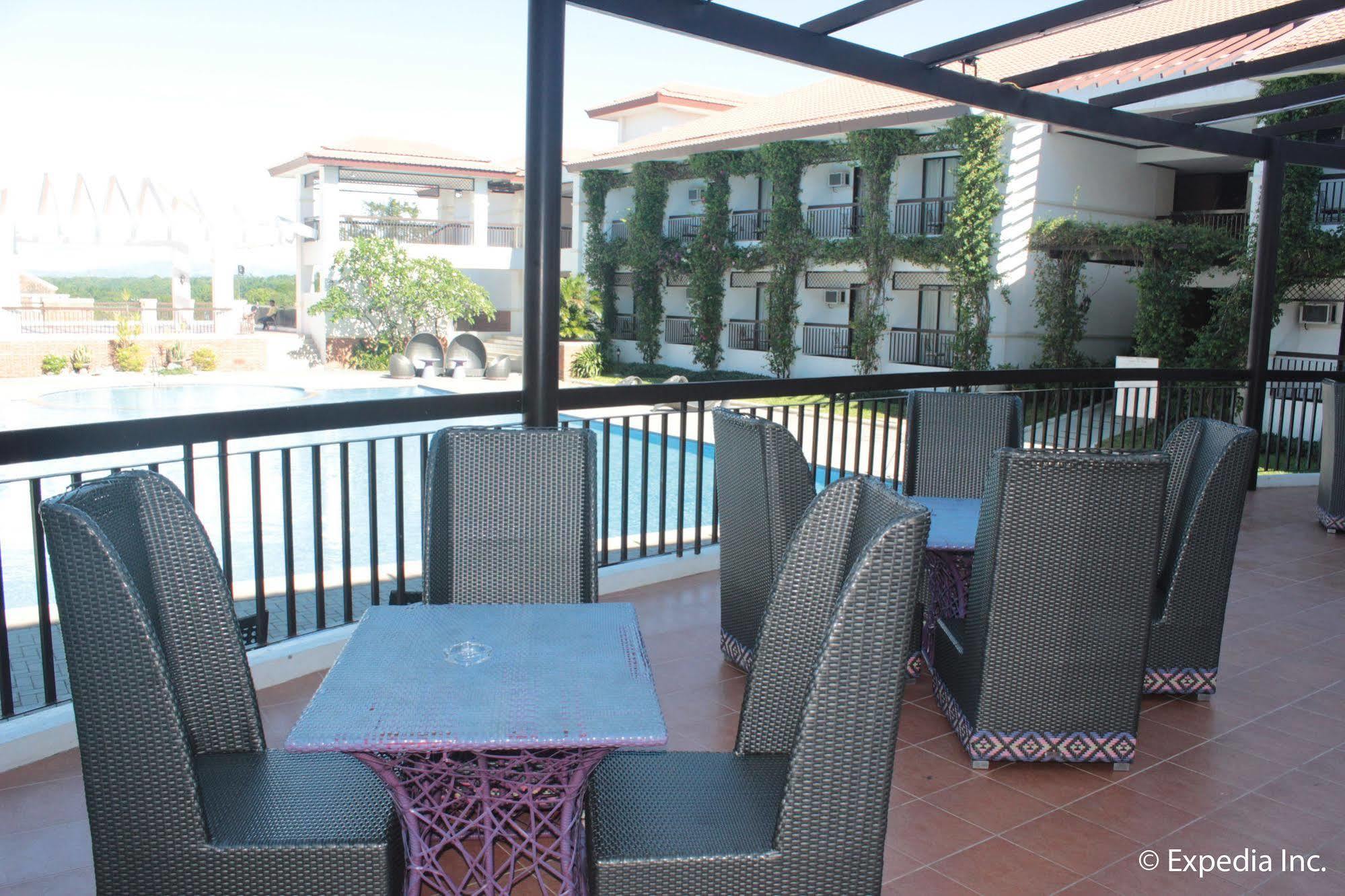 Ilocos Norte Hotel & Convention Center Laoag Zewnętrze zdjęcie
