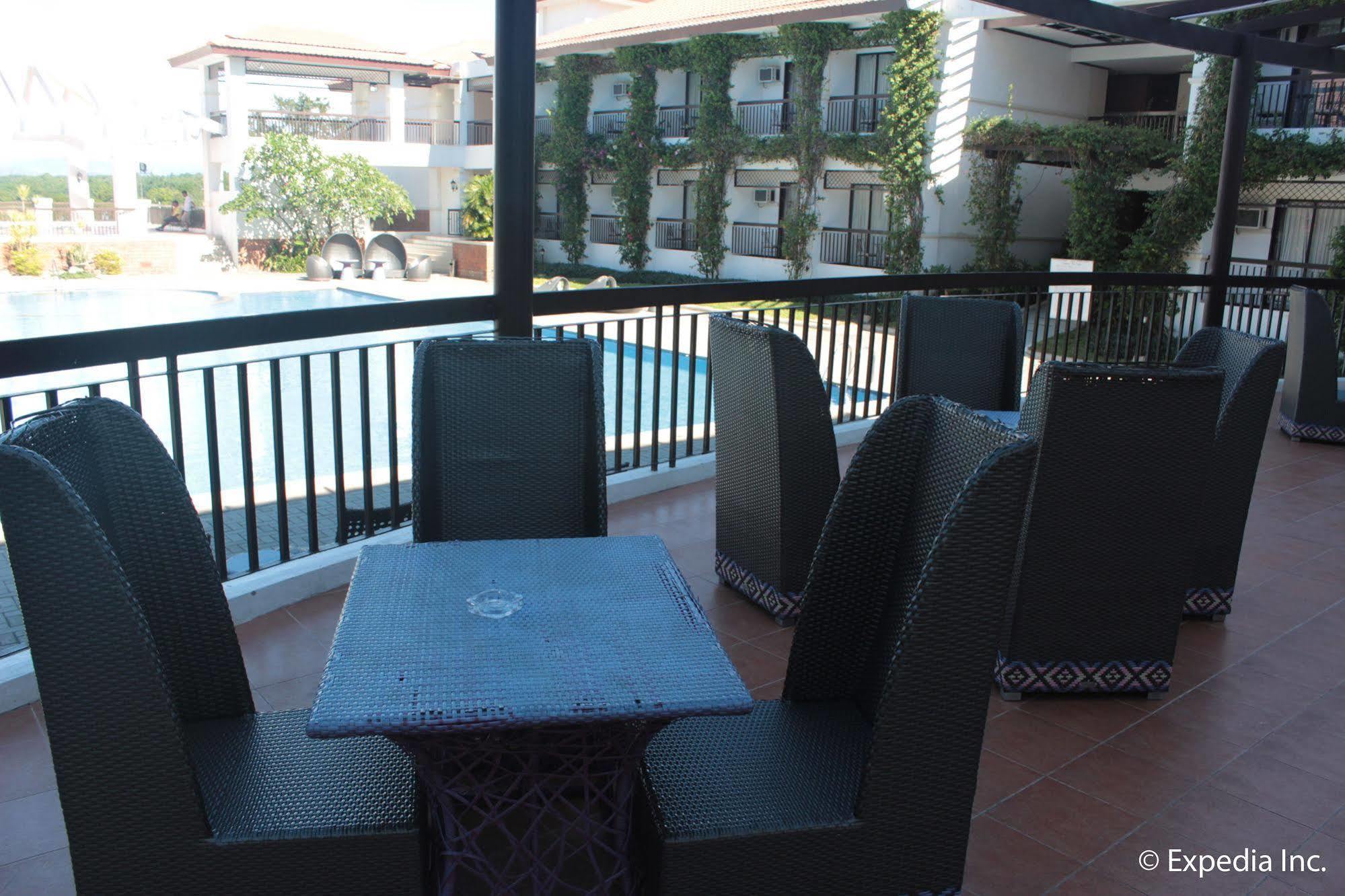 Ilocos Norte Hotel & Convention Center Laoag Zewnętrze zdjęcie