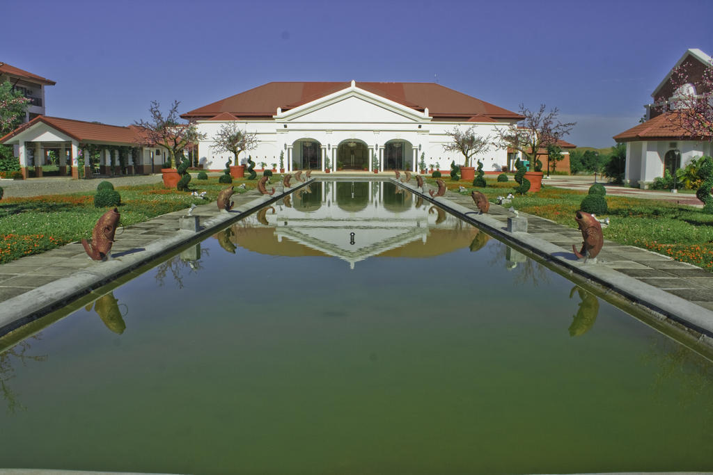 Ilocos Norte Hotel & Convention Center Laoag Zewnętrze zdjęcie