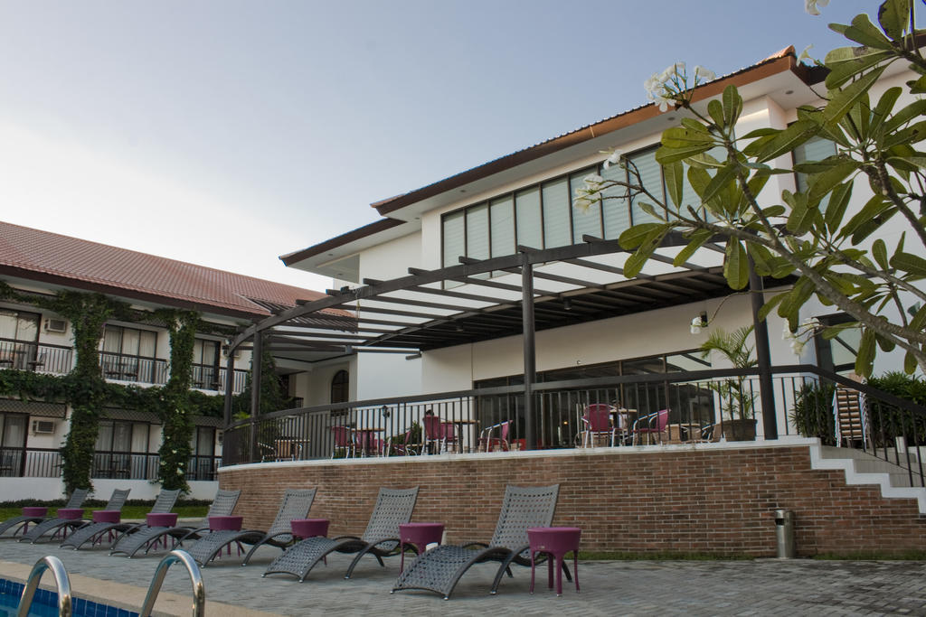 Ilocos Norte Hotel & Convention Center Laoag Zewnętrze zdjęcie
