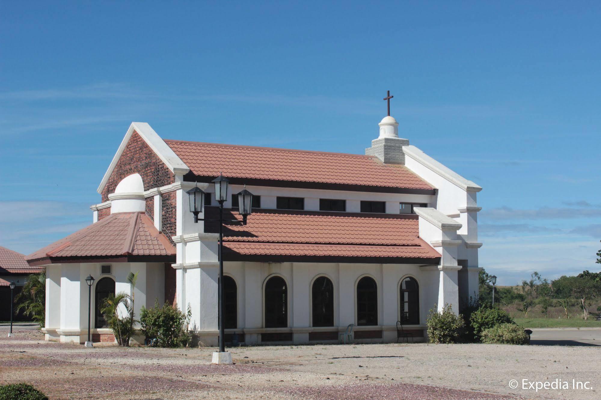 Ilocos Norte Hotel & Convention Center Laoag Zewnętrze zdjęcie