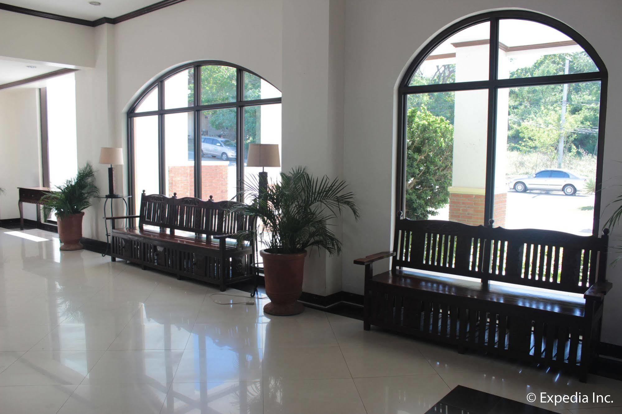 Ilocos Norte Hotel & Convention Center Laoag Zewnętrze zdjęcie