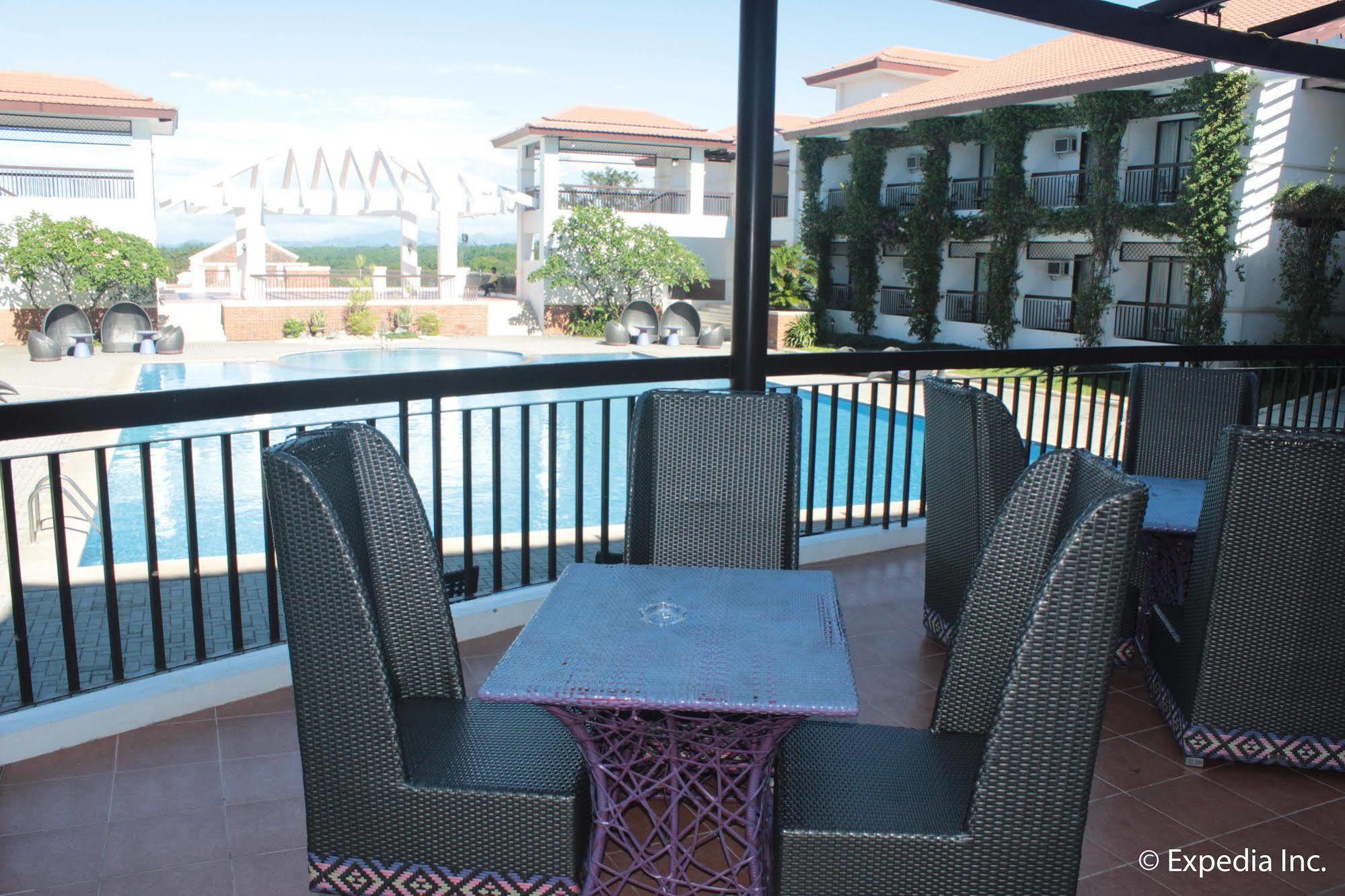 Ilocos Norte Hotel & Convention Center Laoag Zewnętrze zdjęcie
